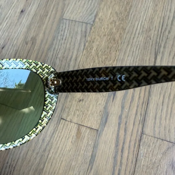 Tory Burch Tortoiseshell Sunglasses with Green Lenses - Picture 4 of 4